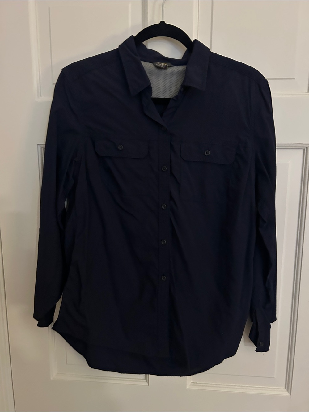 Women’s Navy Long-Sleeve Button-Up Shirt